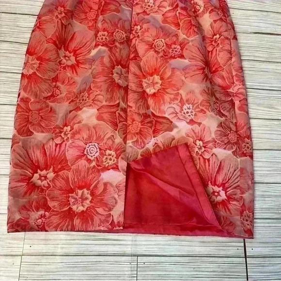 Carmen Marc Valvo Floral Jacquard Sheath Dress - Picture 5 of 8